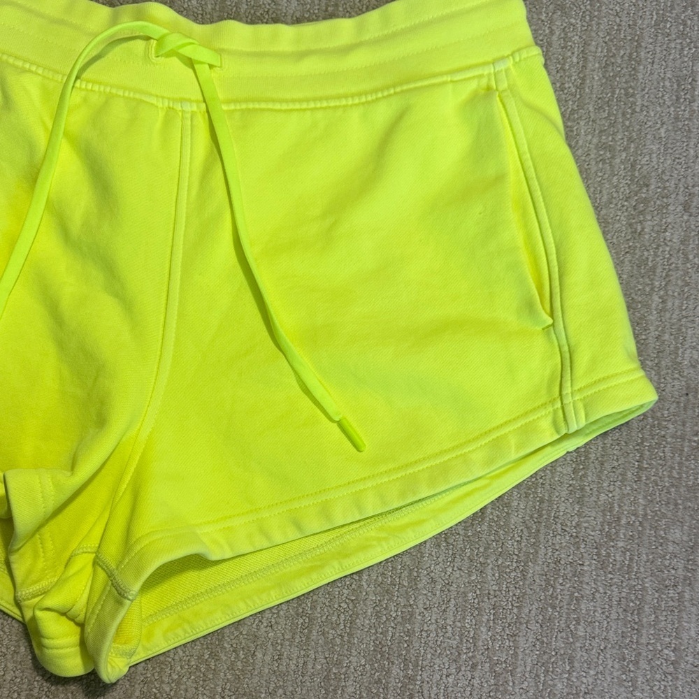 Lululemon Inner Glow High-Rise Short 3" Inseam Woman's Size 12 Neon Yellow - Picture 3 of 9